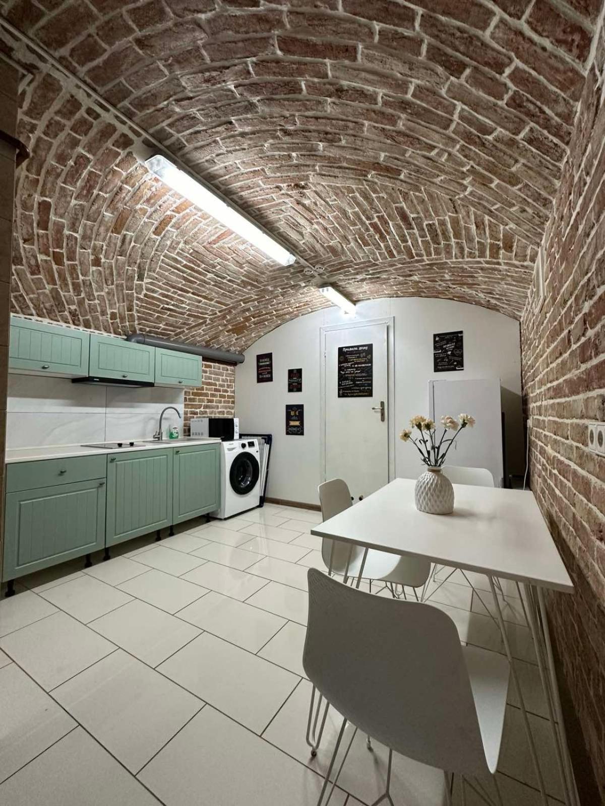2Х Кім-Й Loft На Площі Філармонії By Willox Apartment Chernivtsi Ngoại thất bức ảnh